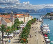 Trogir izlet iz Podgore